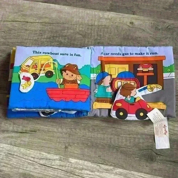 💚 1998 Fisher Price Things That Go Soft Play Book - Picture 4 of 5